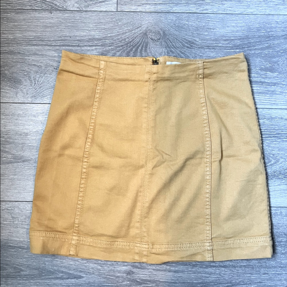 Jolt Pencil Skirt
